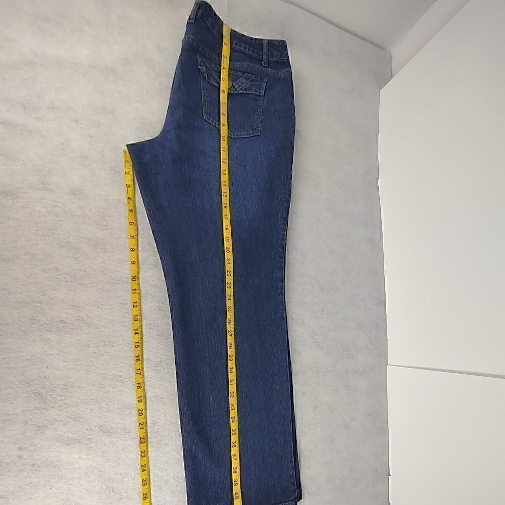 Cato Women's Medium Rise Classic Straight Leg Denim Blue Jeans Size 18W - Picture 8 of 12